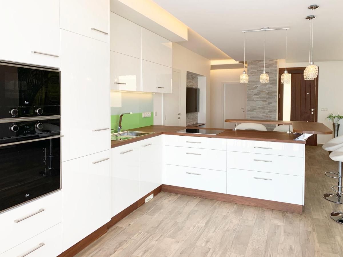 ריביירה בראבה Holiday Apartment Sunset Ocean מראה חיצוני תמונה